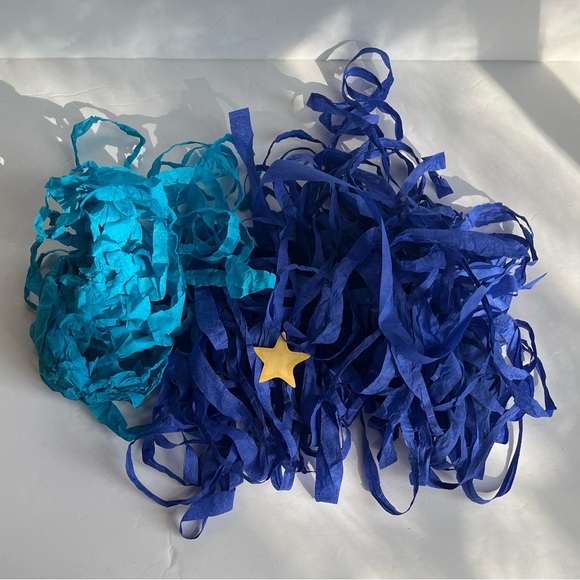 Surprise Ball in Shark Box 4 Surprises NWT - Picture 6 of 7